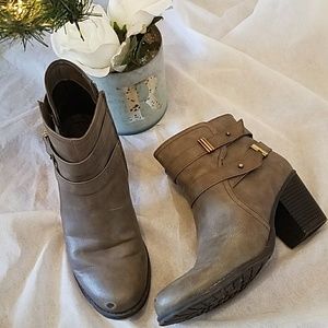 Naturalizer Gray Tipper Booties Size 10.5M